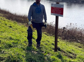 Besthorpe – new signs